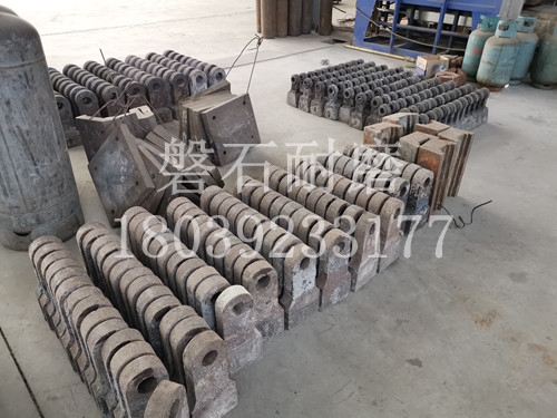 鵝卵石使用哪種材質的錘頭最耐磨