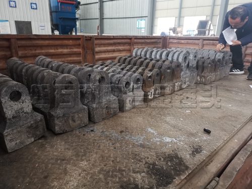 破碎機錘頭有必要使用原廠的嗎？還是訂耐磨錘頭更好?